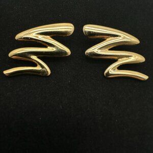 Gold Tone Lightweight Zig Zag Stud Post Fashion Earrings 80s 1 1/2'' long Vtg